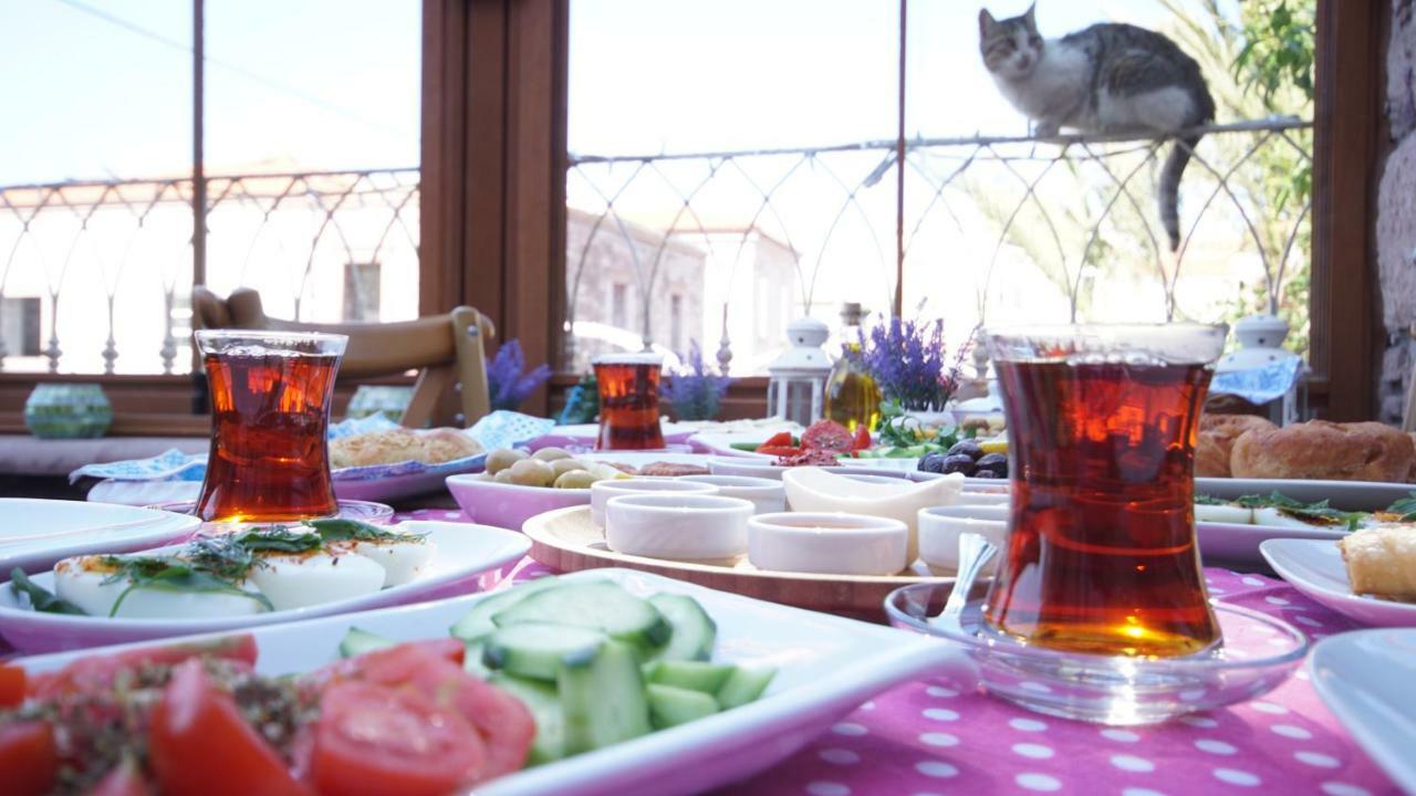 Hotel Fikretbey Konagi Ayvalı Exterior foto